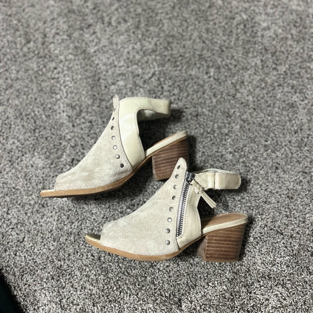 BareTraps Cream Women's Mules with Wooden Heel